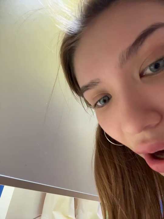 FlashTitsRoyal cam recording