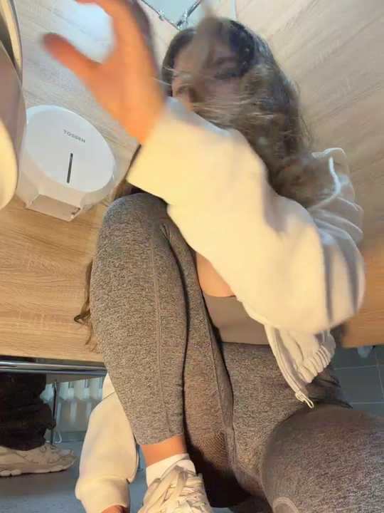 FlashTitsRoyal Stripchat recording – Oct 19, 2026