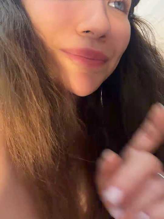FlashTitsRoyal Stripchat recording – Oct 20, 2026