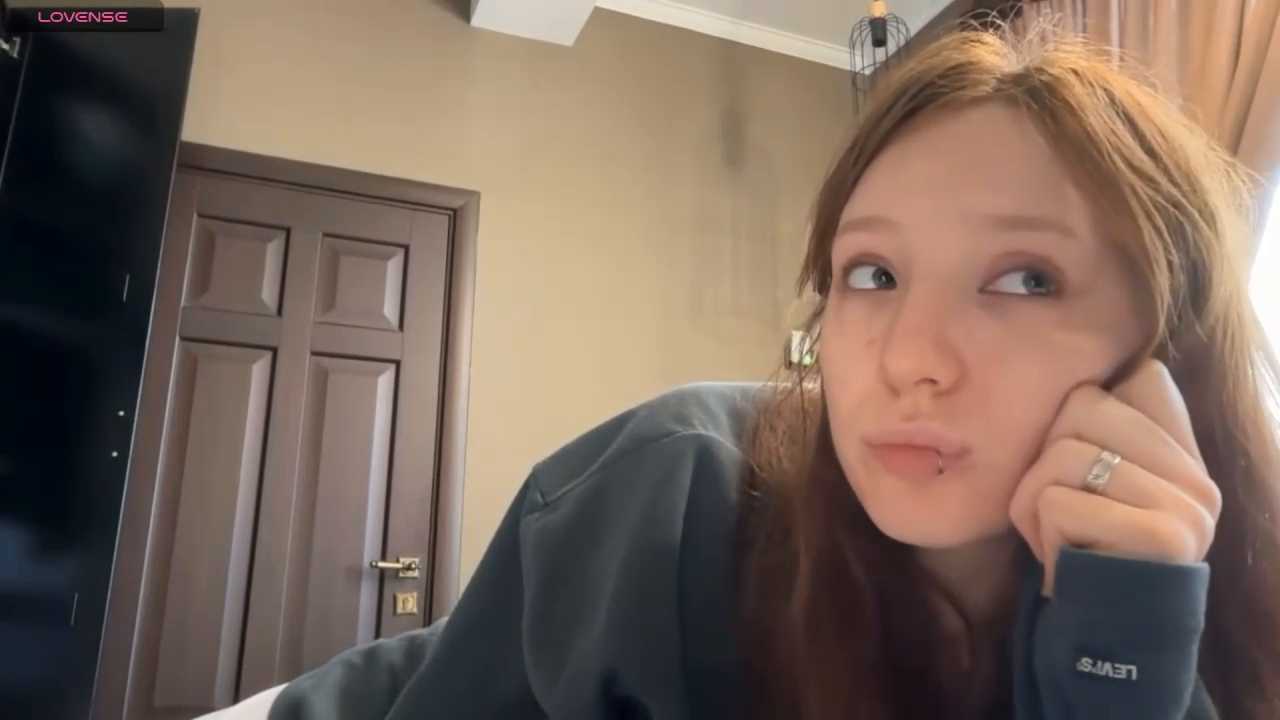 FlaviaDevost cam recording