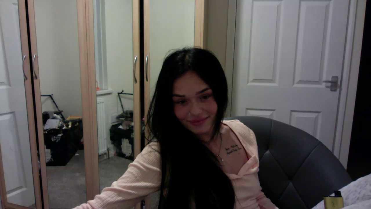 FlirtyFoxyxx