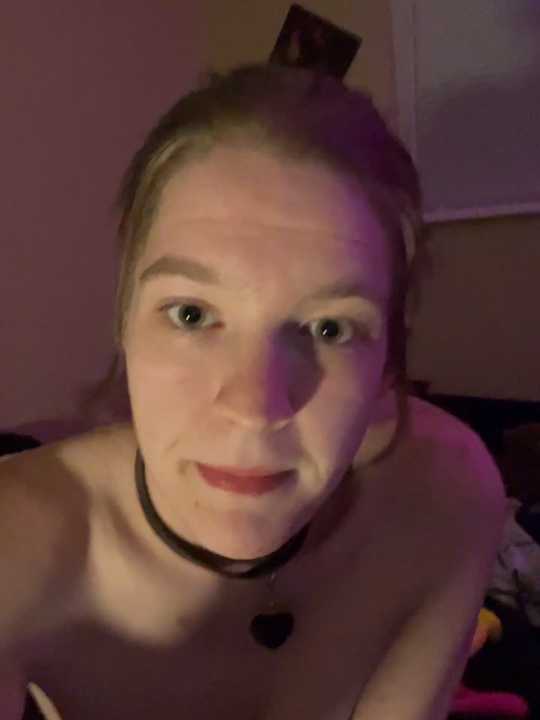 Freakydeafgirl cam recording
