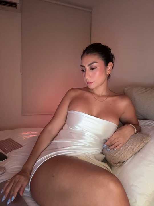 Gia_Ferh cam recording