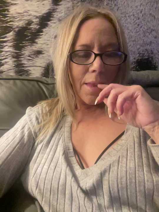 Golden-Dior Stripchat recording – Oct 25, 2026