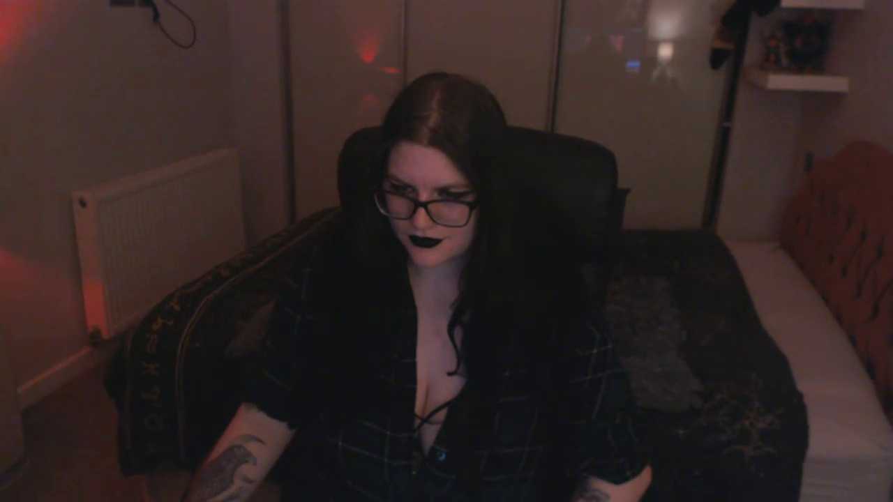 GothSuccubusBabe cam recording