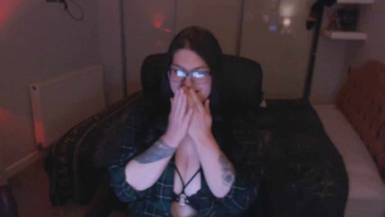 GothSuccubusBabe cam recording
