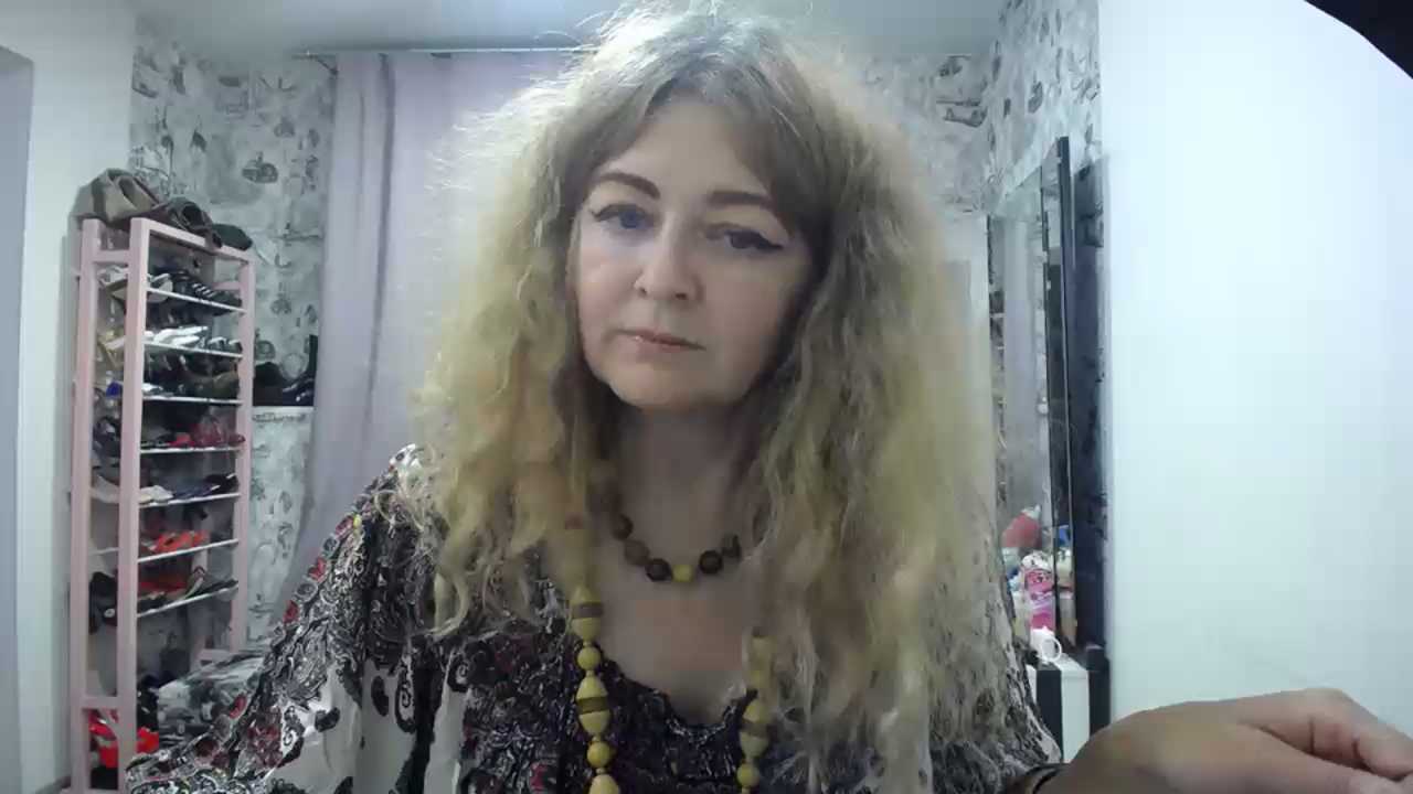 Helen1974 Stripchat recording – Oct 20, 2026