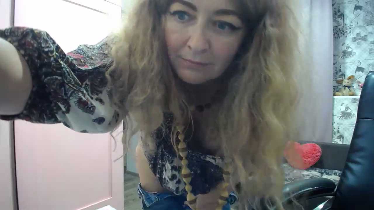 Helen1974 Stripchat recording – Oct 20, 2026