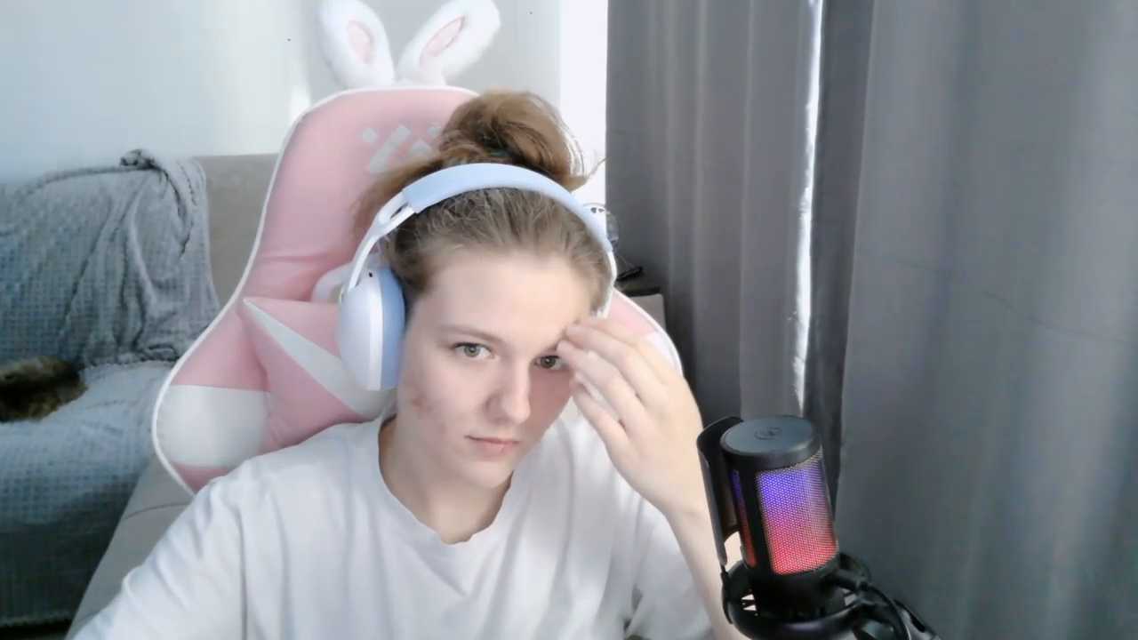 HelenMo0n cam recording