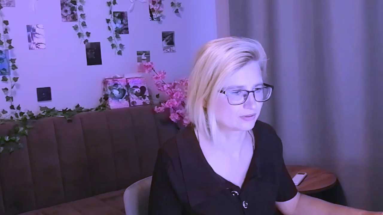 Helen_birdd cam recording
