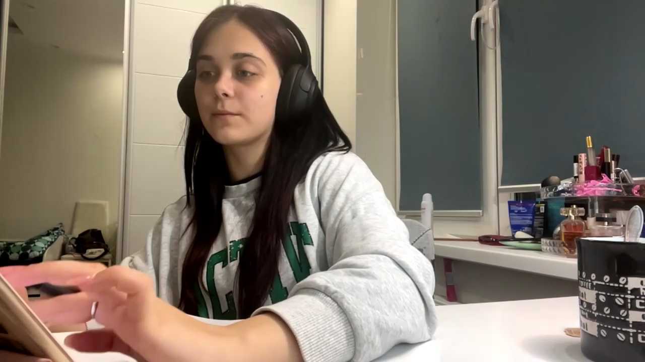 HillaryNallie