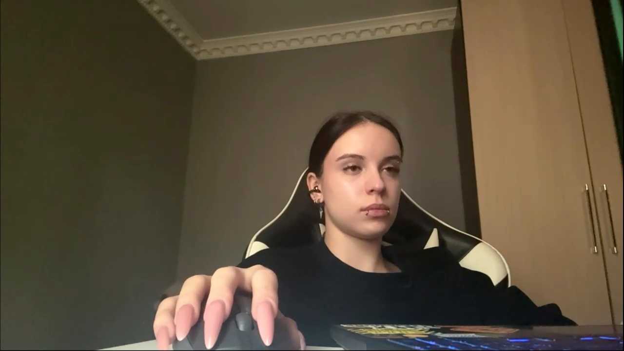 Hisaky Stripchat recording – Oct 19, 2026