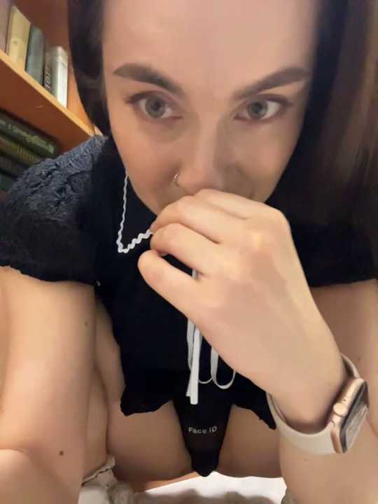 Holly_Play
