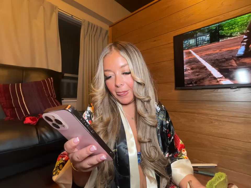 Honeyxoxxo cam recording