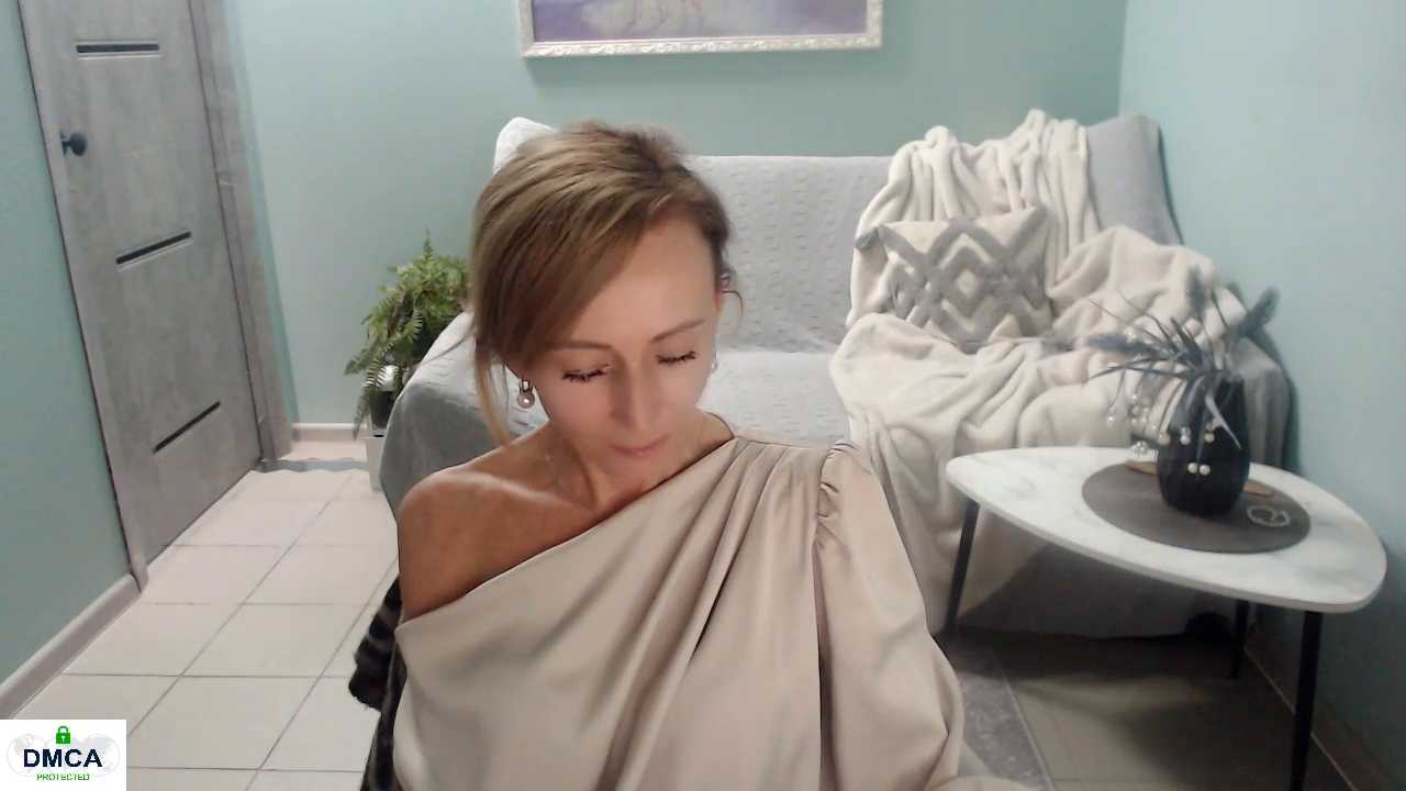 HornyMilf_777 cam recording