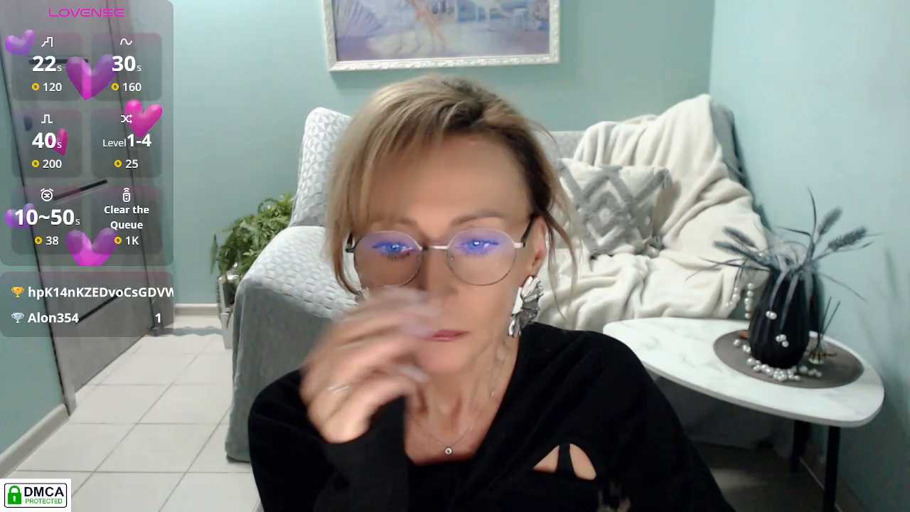 HornyMilf_777 cam recording