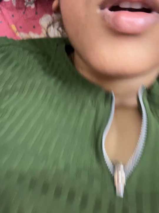 Hot-AngoriBhabhi