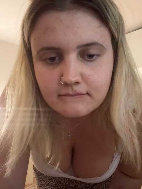 HotGirl01_ cam recording