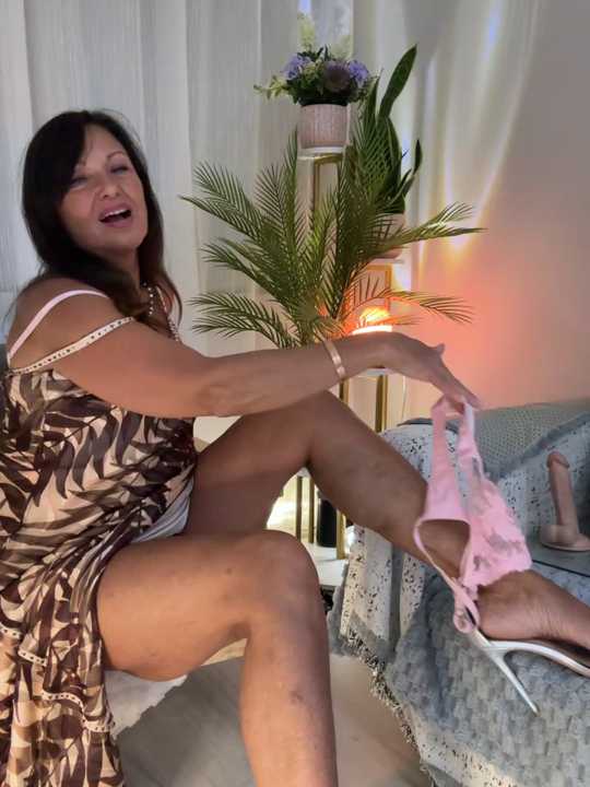 HotLdyllic