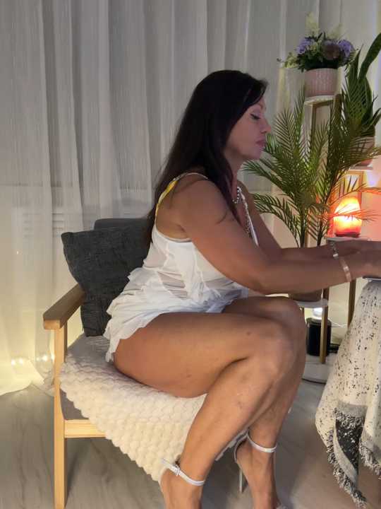 HotLdyllic