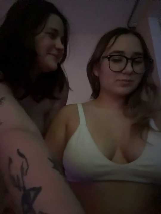 HotQueenDaphne Stripchat recording – Oct 22, 2026