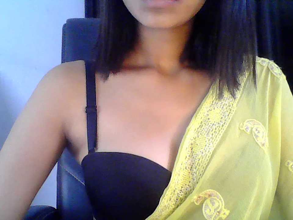 Hot_Deepansi02