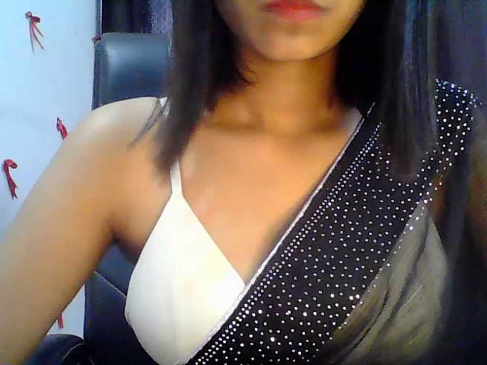 Hot_Deepansi02