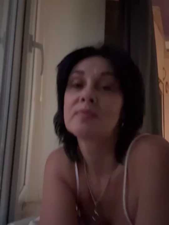 HotyEmily