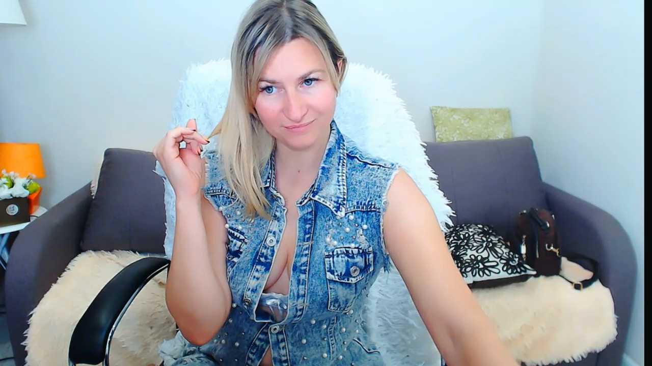 Incredible_Ariela cam recording