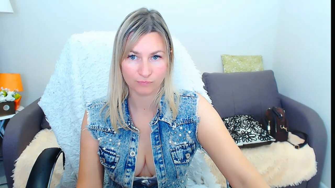 Incredible_Ariela cam recording