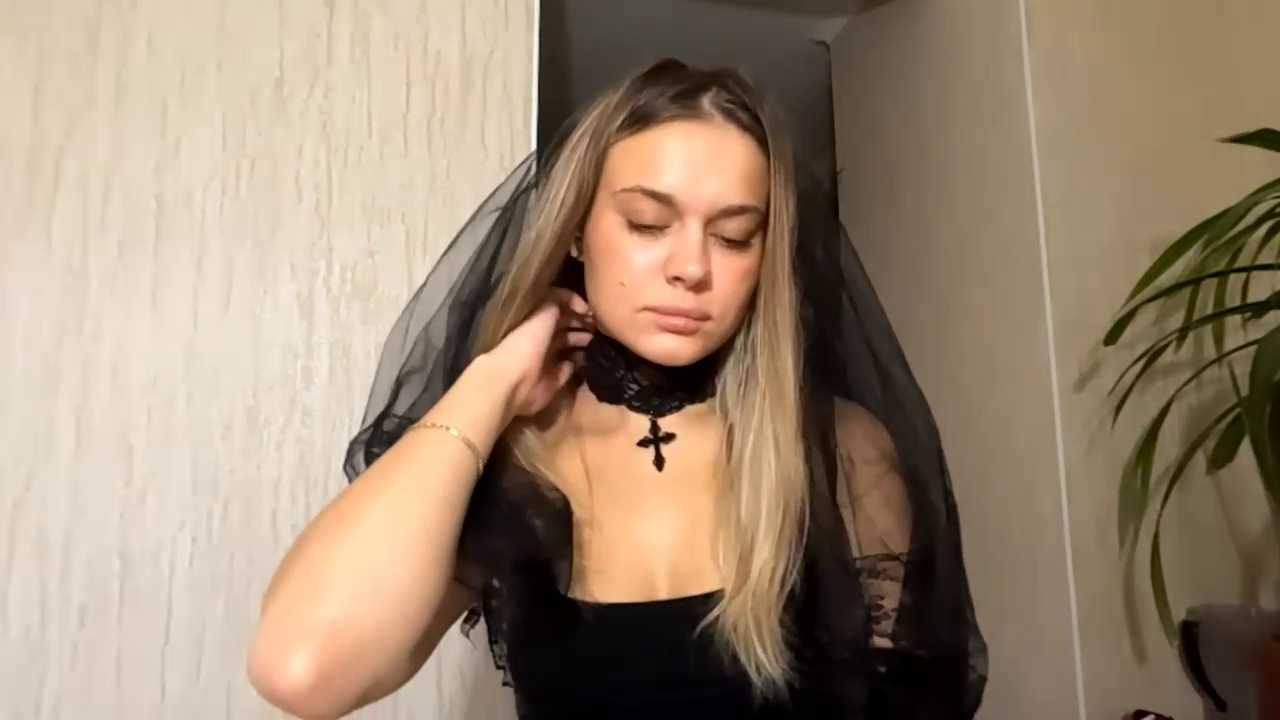 IreneDousay Stripchat recording – Oct 14, 2026