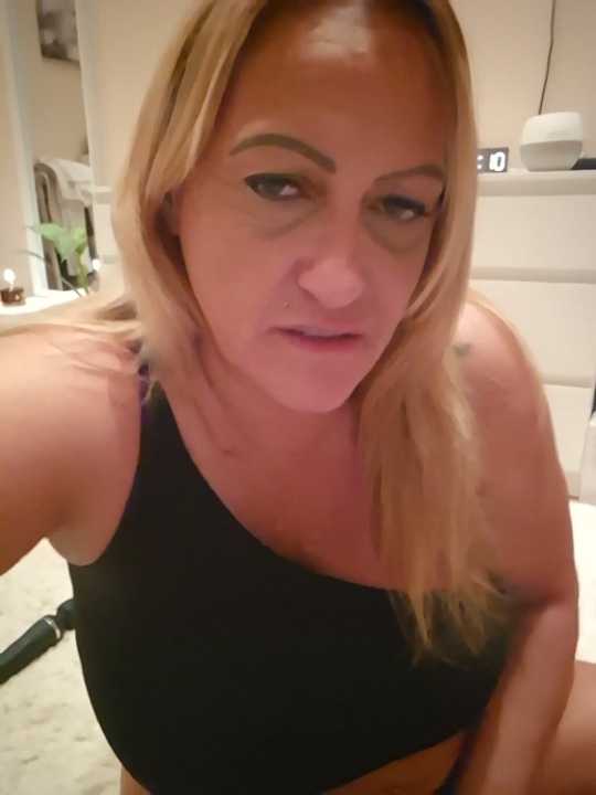 Isabellaa04