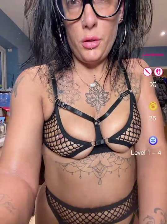 Itsivybelle_filthymilfuk