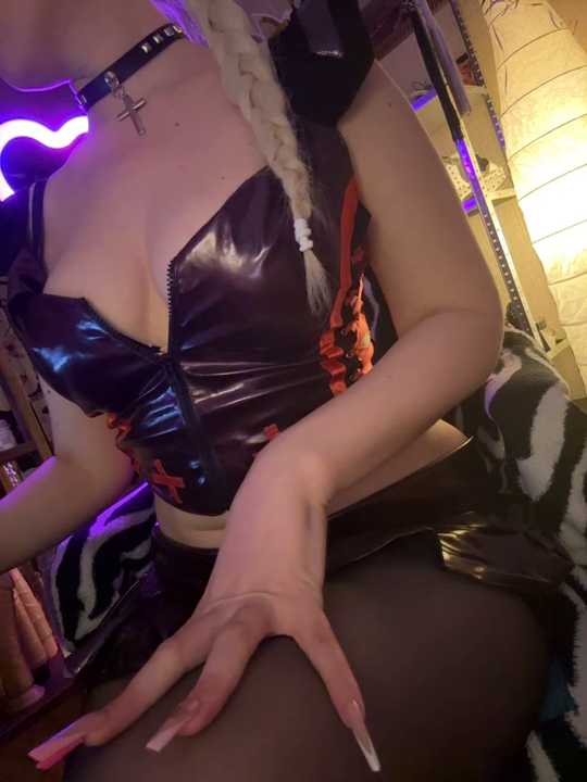 JLA_kiss
