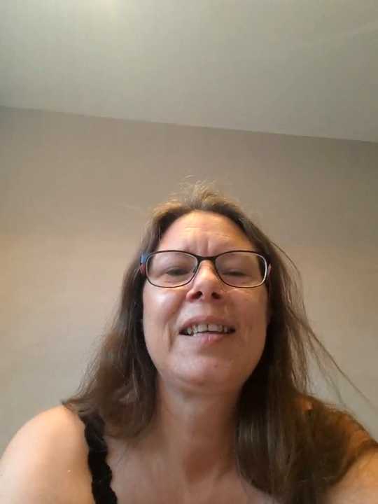 Janie-Busty-Milf