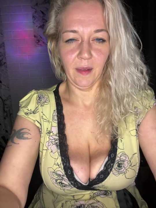 JenniferCarmen Stripchat recording – Oct 22, 2026