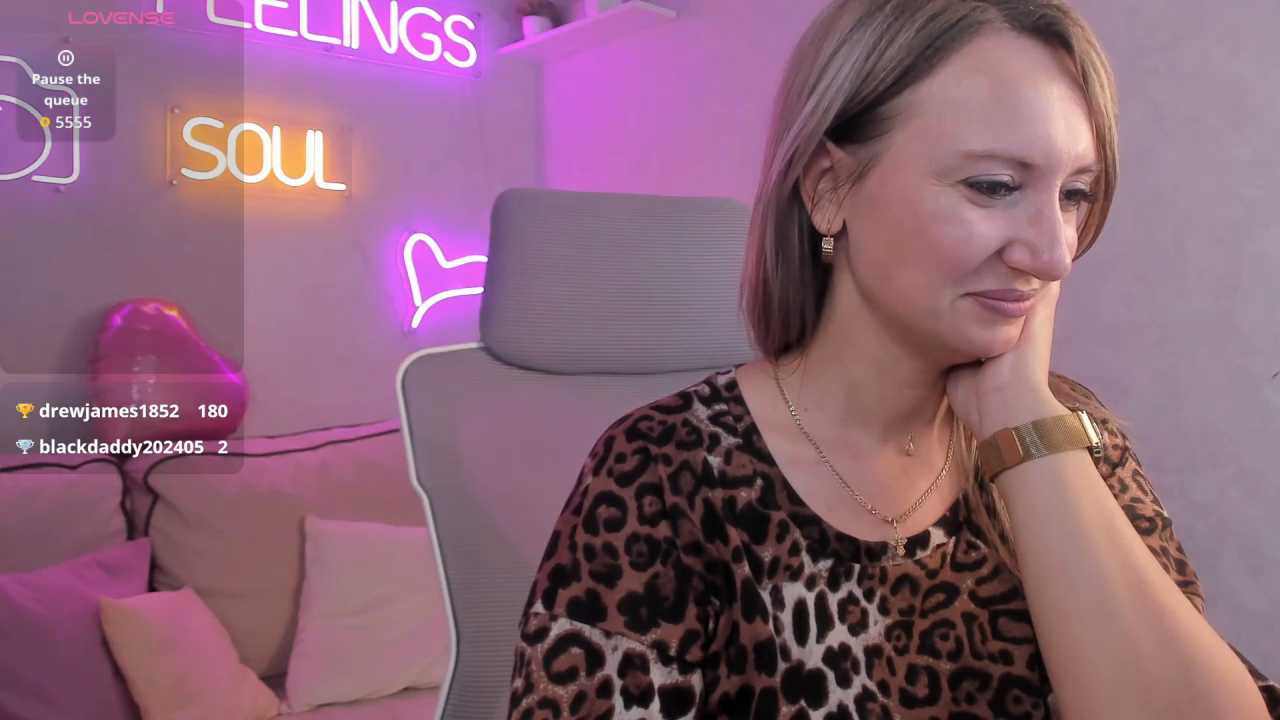 Jennifer_Hale Stripchat recording – Oct 14, 2026