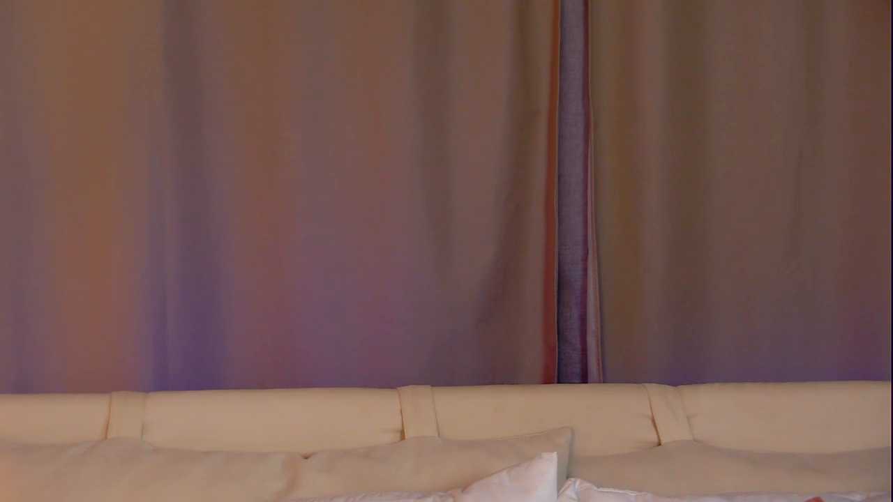 JennnieMoon Stripchat recording – Oct 26, 2026