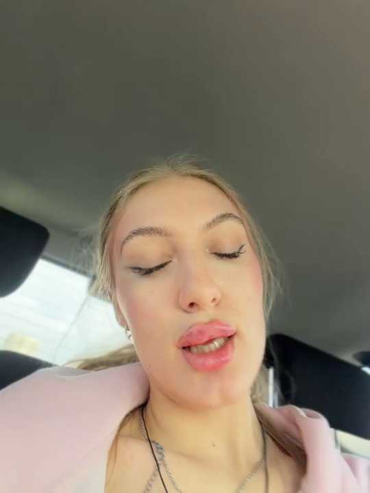 JessiTous Stripchat recording – Oct 22, 2026