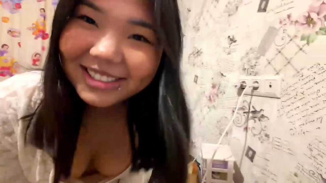 JohannaMickiewicz Stripchat recording – Oct 19, 2026