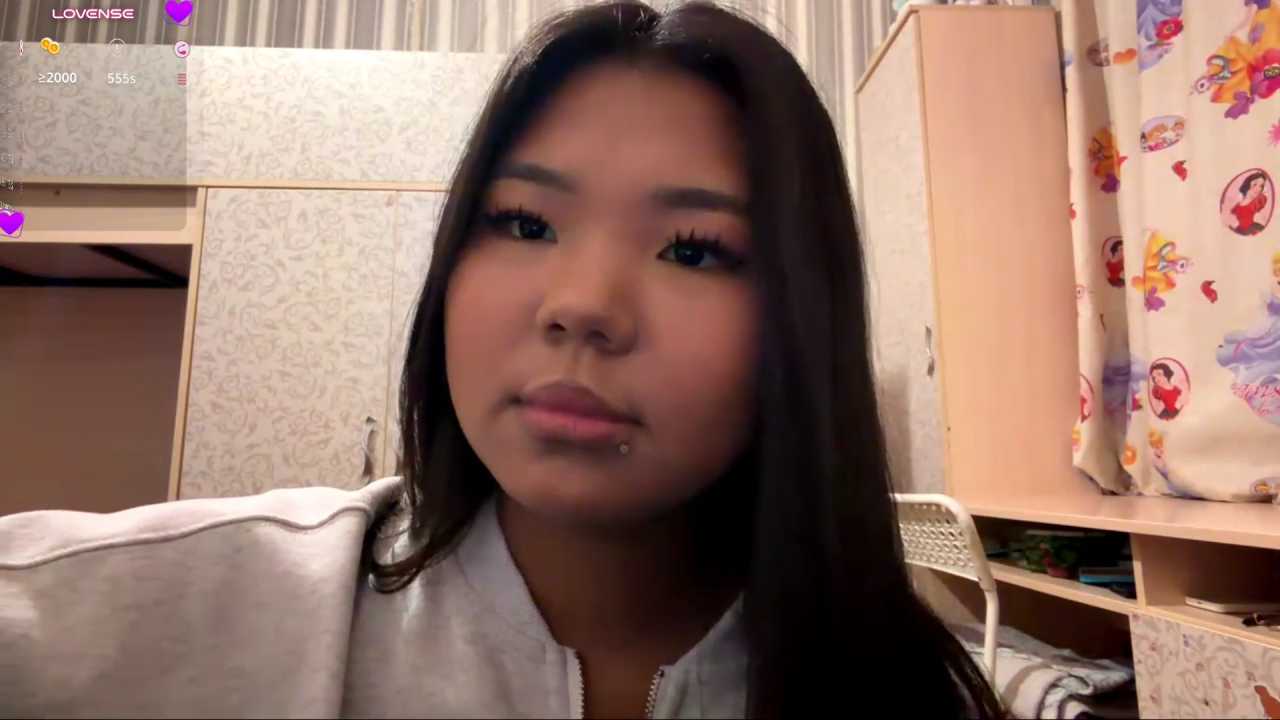 JohannaMickiewicz Stripchat recording – Oct 27, 2026