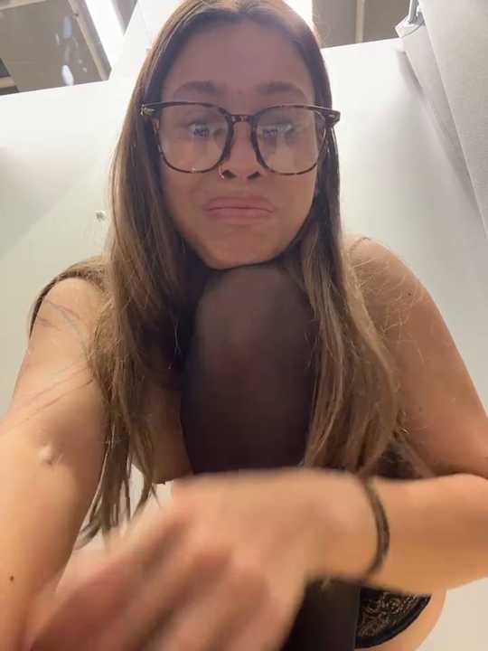 Jucie_Boom Stripchat recording – Oct 15, 2026