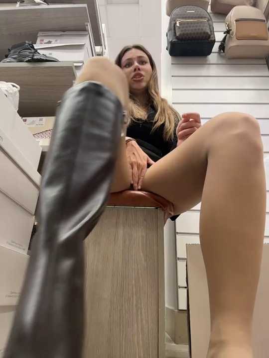 Jucie_Boom Stripchat recording – Oct 18, 2026