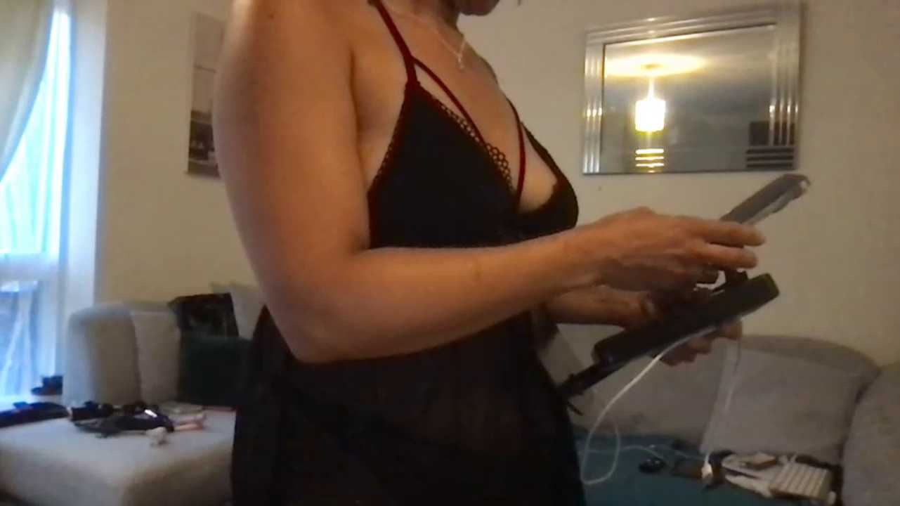 JuicyOpportunity8202 cam recording