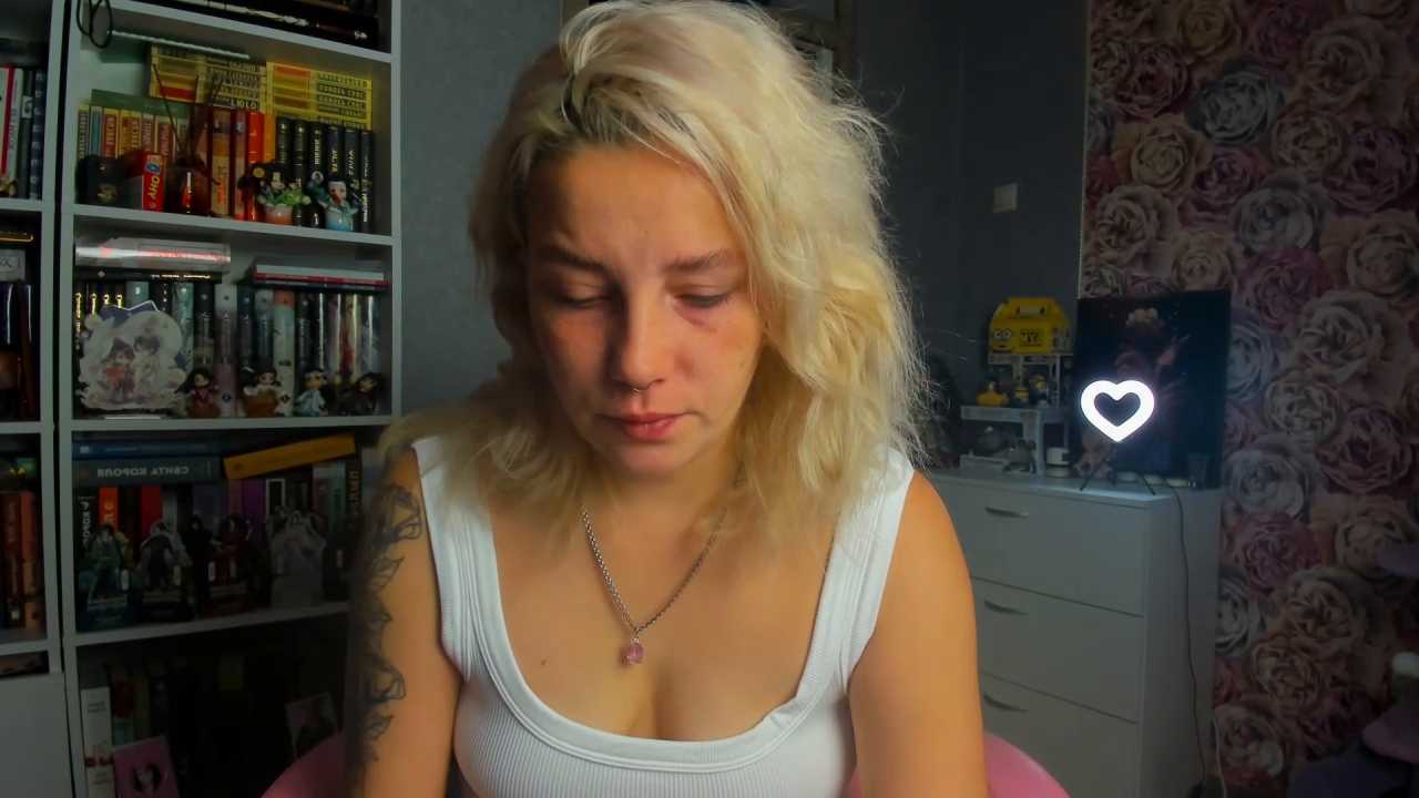 Julia_666 cam recording