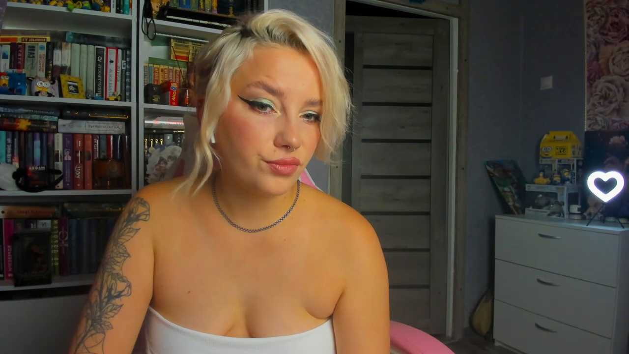 Julia_666 cam recording