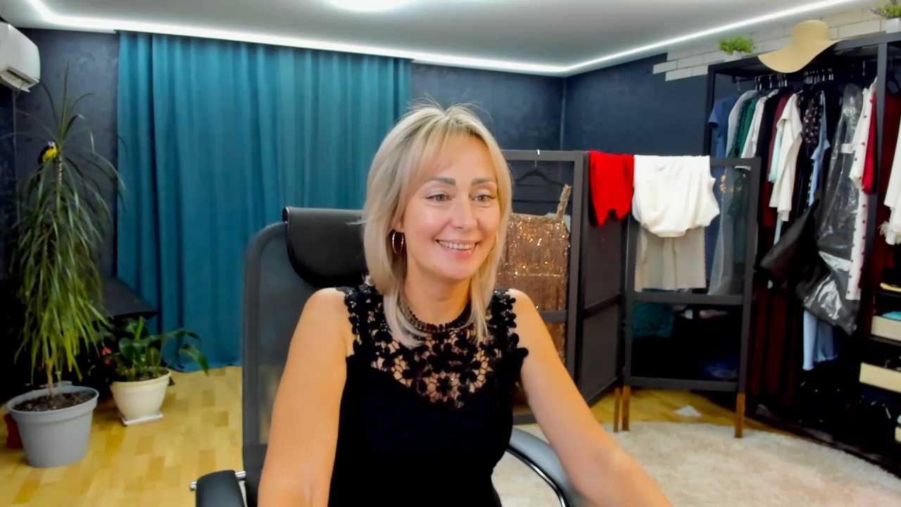Julia_Cherry_ cam recording
