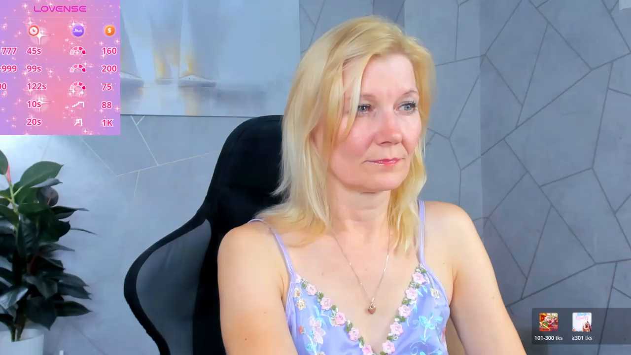 Julie_Lucas cam recording