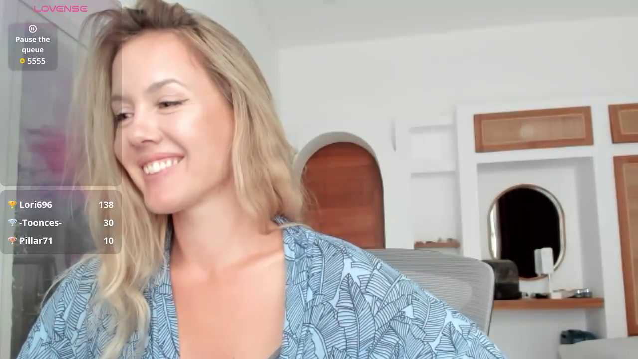 JulyBlondy cam recording
