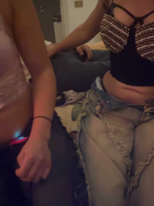 KIKIeCOCO cam recording